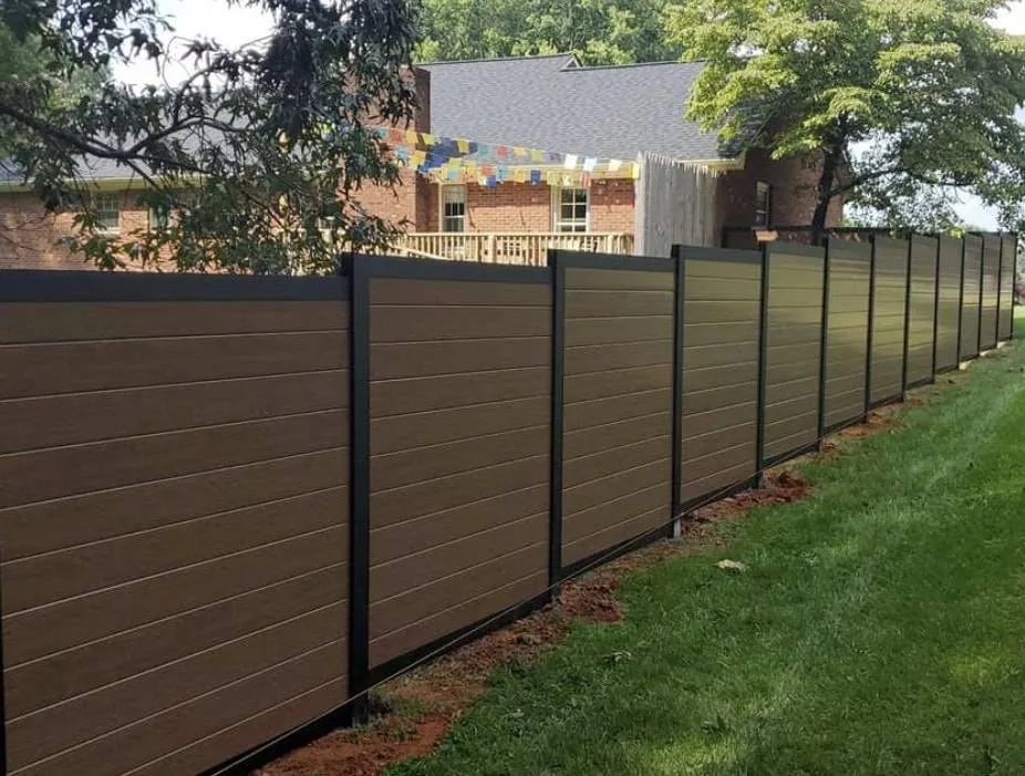 Horizontal Slat Fence